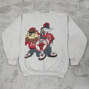 Vintage 90’s Warner Bros Looney Tunes Taz & Bugs Chicago Bulls Sweatshirt LARGE